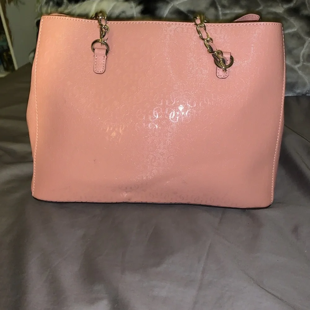 Guess multiple pockets Peach/Pink Handbag Xcellent Condition - Picture 3 of 13